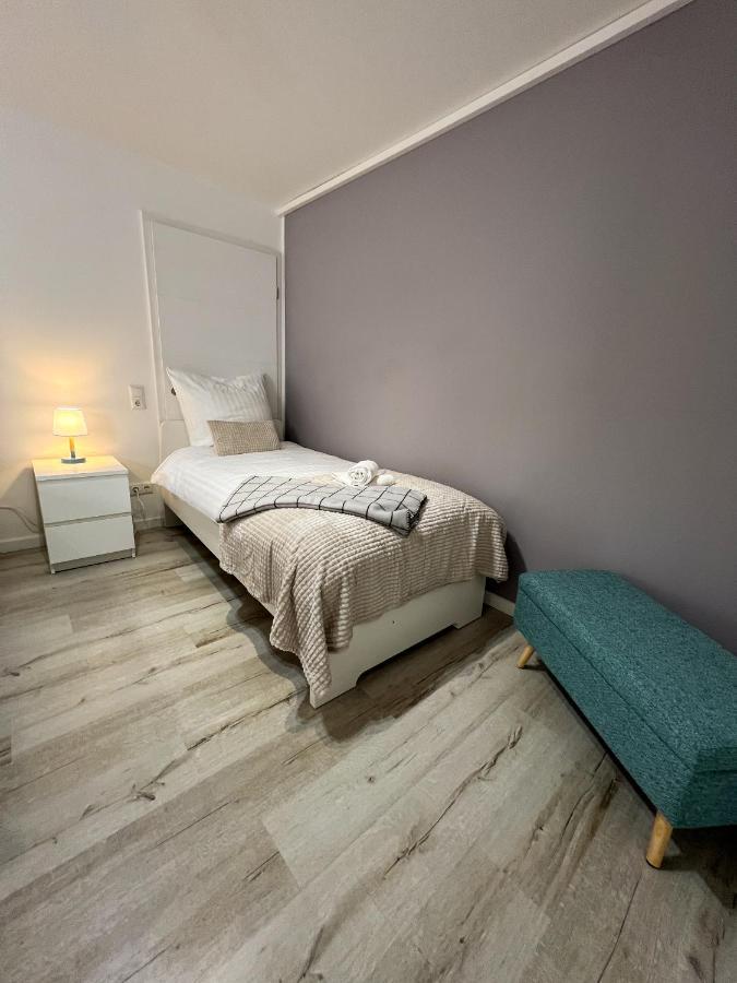 Home Inn Apartments - 201 Мінден Екстер'єр фото